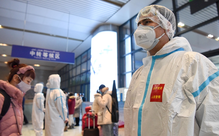 新華社評(píng)論員：領(lǐng)導(dǎo)干部必須增強(qiáng)&ldquo;四心&rdquo;