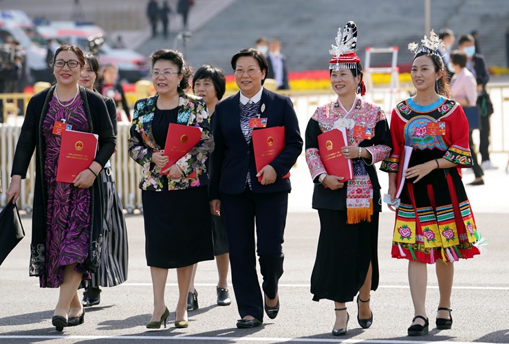 新華社社評(píng)：凝心聚力再出發(fā)，砥礪奮進(jìn)新征程 &mdash;&mdash;寫(xiě)在十三屆全國(guó)人大三次會(huì)議閉幕之際