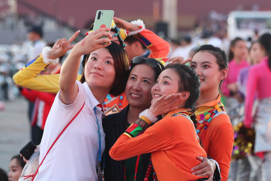 今晚，我們歡聚在天安門廣場