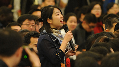 財(cái)新網(wǎng)、財(cái)新周刊記者提問(wèn)