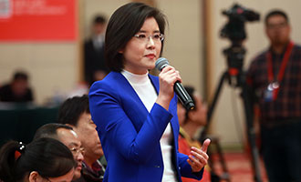 中央電視臺、中國國際電視臺記者提問