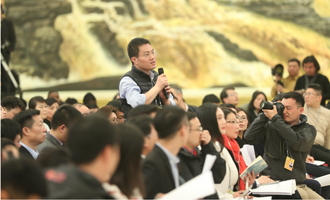 香港文匯報(bào)、大公報(bào)記者提問(wèn)