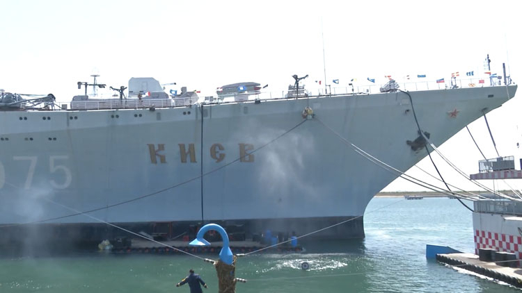 驚險(xiǎn)刺激！打卡國(guó)內(nèi)唯一的航母主題公園，讓到場(chǎng)游客大呼過(guò)癮