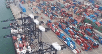 廣東深圳：自今天0時(shí)起&mdash;&mdash;鹽田港區(qū)所有泊位全面恢復(fù)正常運(yùn)作