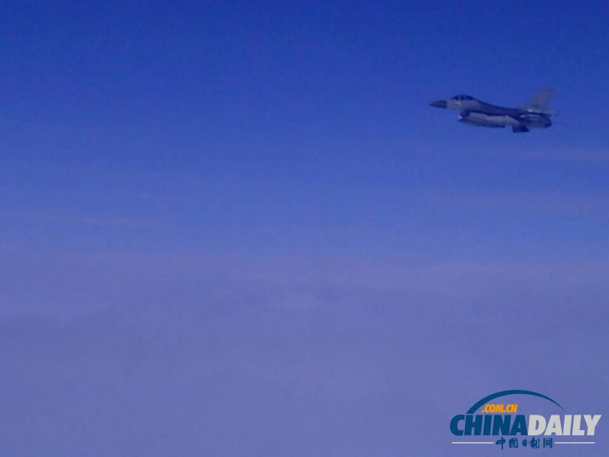 荷蘭皇家空軍2架戰(zhàn)機為習近平主席專機護航
