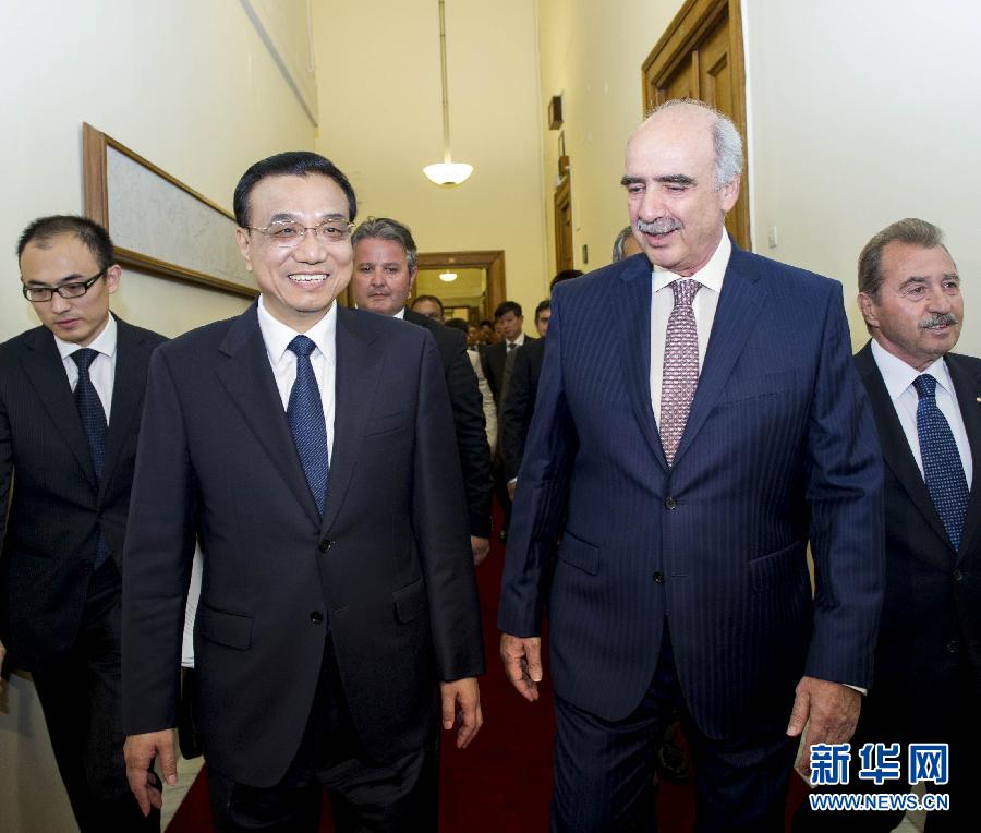 6月19日，國(guó)務(wù)院總理李克強(qiáng)在希臘議會(huì)大廈會(huì)見希臘議長(zhǎng)米馬拉基斯。新華社記者 王曄 攝