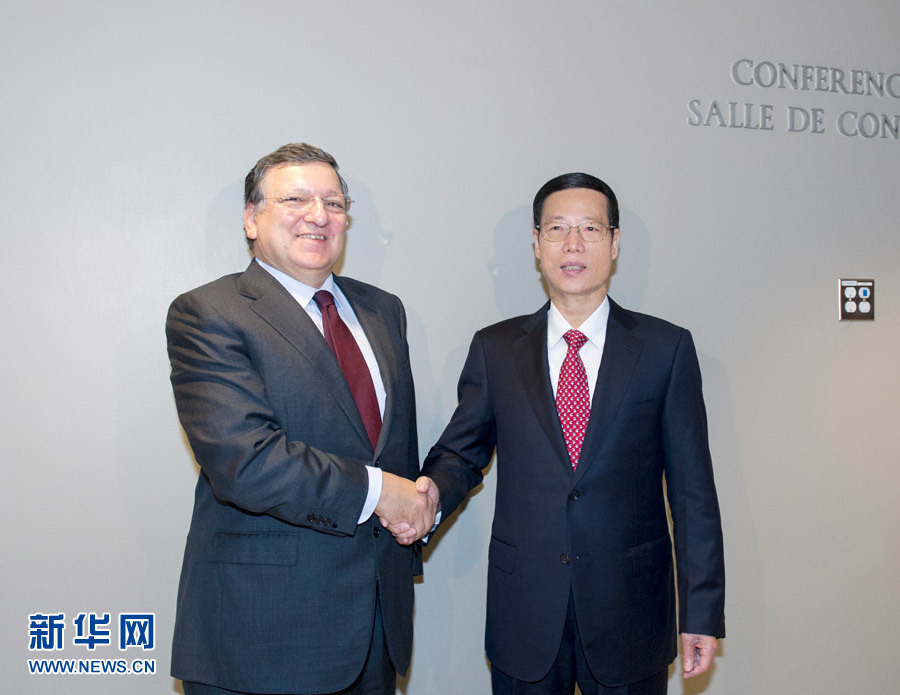 9月23日，正在紐約出席聯(lián)合國氣候峰會的國家主席習近平特使、國務院副總理張高麗在紐約聯(lián)合國總部會見歐盟委員會主席巴羅佐。新華社記者王曄攝 