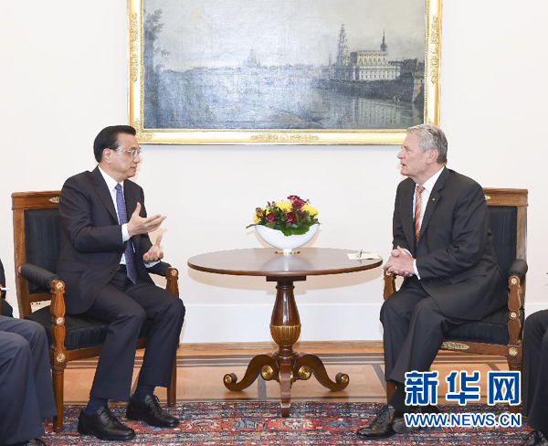 10月10日，國務(wù)院總理李克強在柏林會見德國總統(tǒng)高克。 新華社記者 李學(xué)仁 攝