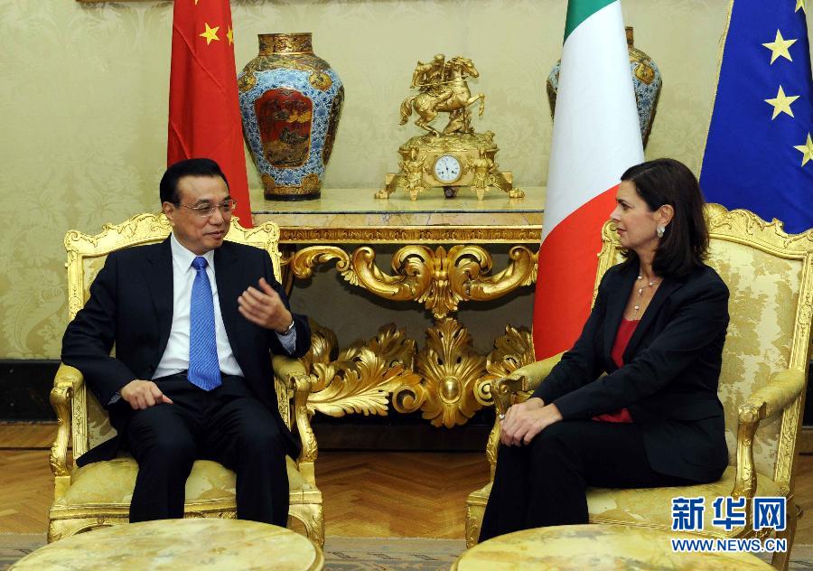 10月15日，中國國務院總理李克強在羅馬會見意大利眾議長博爾德里尼。 新華社記者饒愛民攝