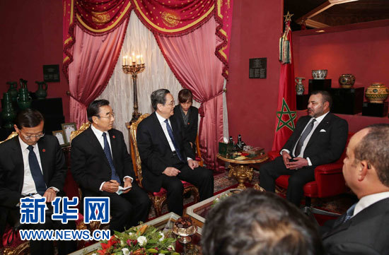 11月4日，中國全國政協主席俞正聲在非斯會見摩洛哥國王穆罕默德六世。 新華社記者 劉衛(wèi)兵 攝