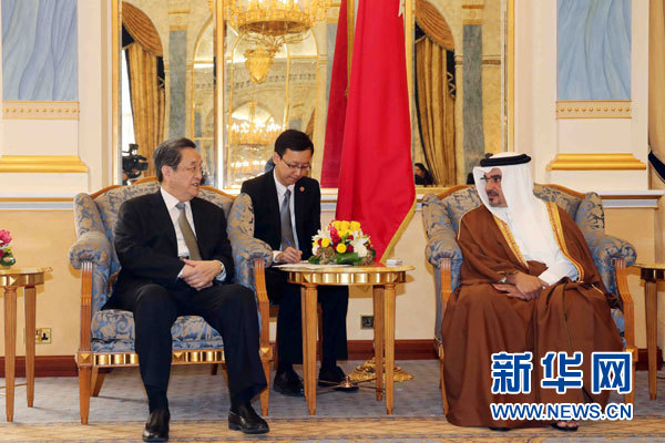 11月6日，正在巴林進行正式友好訪問的全國政協(xié)主席俞正聲在麥納麥會見巴林王儲薩勒曼。 新華社記者劉衛(wèi)兵攝