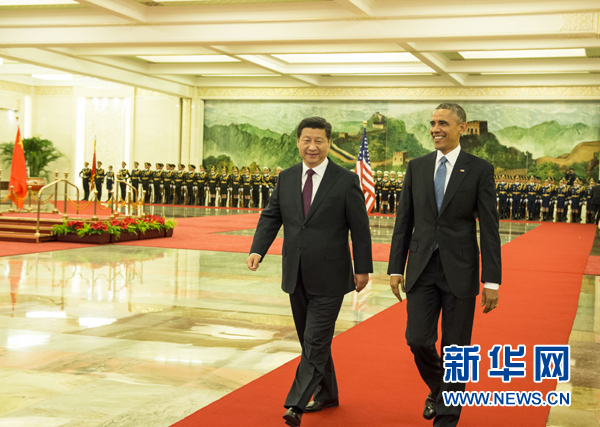 11月12日，國家主席習(xí)近平在北京人民大會(huì)堂舉行歡迎儀式，歡迎美國總統(tǒng)奧巴馬對中國進(jìn)行國事訪問。 新華社記者 李學(xué)仁 攝