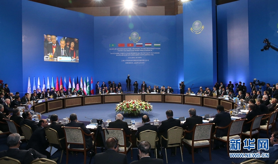 12月15日，中國國務(wù)院總理李克強在阿斯塔納出席上海合作組織成員國政府首腦理事會第十三次會議。 新華社記者 龐興雷 攝