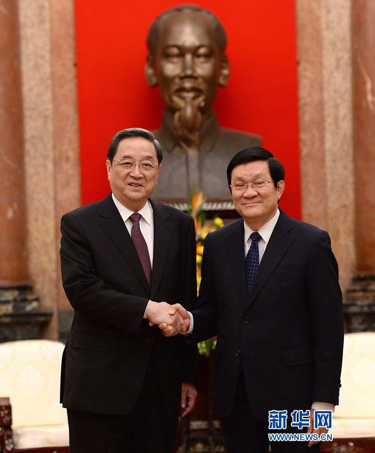 12月25日至27日，中共中央政治局常委、全國政協(xié)主席俞正聲對(duì)越南進(jìn)行正式訪問。這是12月26日，俞正聲在河內(nèi)會(huì)見越南國家主席張晉創(chuàng)。 新華社記者馬占成攝