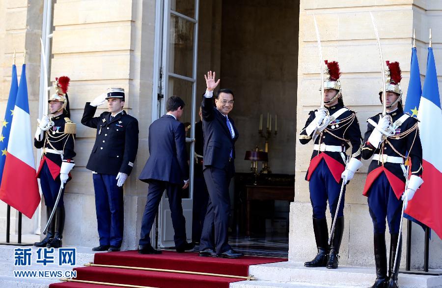 6月30日，中國(guó)國(guó)務(wù)院總理李克強(qiáng)在巴黎總理府同法國(guó)總理瓦爾斯舉行會(huì)談。 新華社記者 馬占成 攝