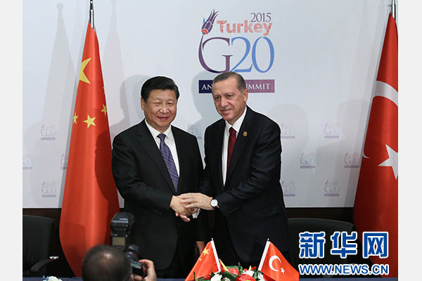 當(dāng)?shù)貢r間11月14日，國家主席習(xí)近平在土耳其安塔利亞會見土耳其總統(tǒng)埃爾多安。 新華社記者 龐興雷 攝