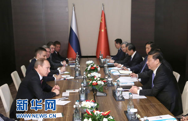 11月15日，國(guó)家主席習(xí)近平在土耳其安塔利亞會(huì)見(jiàn)俄羅斯總統(tǒng)普京。 新華社記者馬占成攝