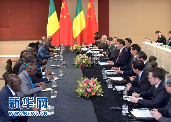 12月3日，國(guó)家主席習(xí)近平在約翰內(nèi)斯堡會(huì)見馬里總統(tǒng)凱塔。新華社記者 李濤 攝