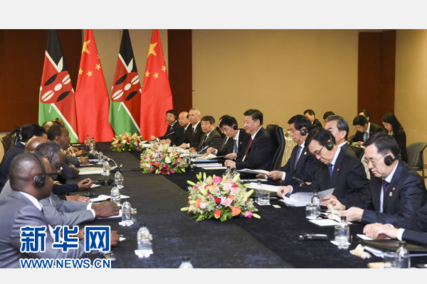 12月3日，國(guó)家主席習(xí)近平在約翰內(nèi)斯堡會(huì)見肯尼亞總統(tǒng)肯雅塔。新華社記者 謝環(huán)馳 攝