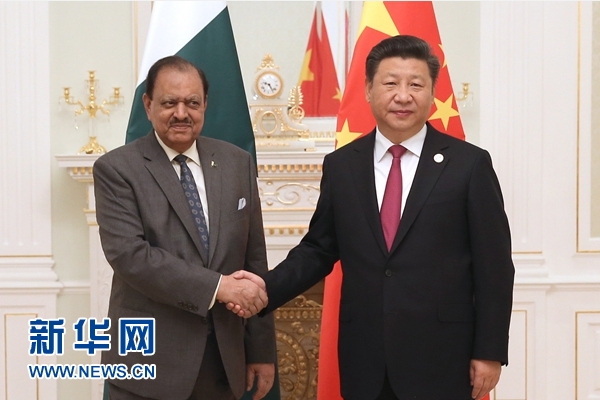 6月23日，國(guó)家主席習(xí)近平在塔什干會(huì)見巴基斯坦總統(tǒng)侯賽因。新華社記者馬占成攝