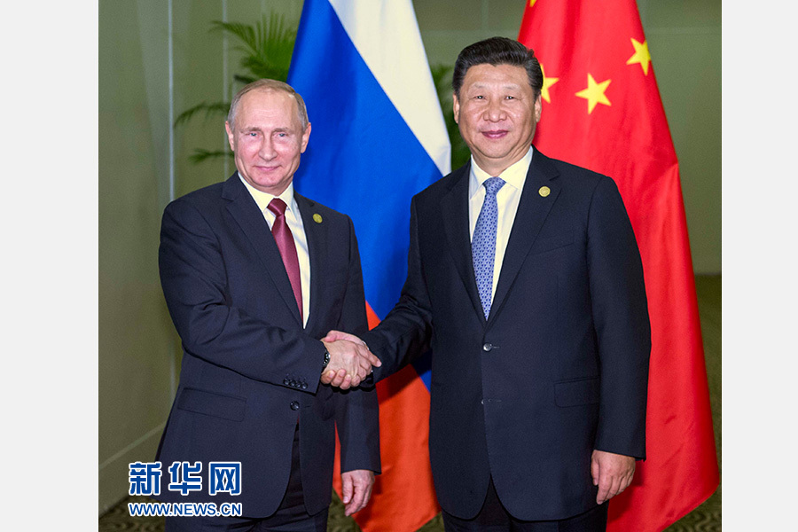 11月19日，國家主席習近平在利馬會見俄羅斯總統(tǒng)普京。 新華社記者李濤 攝