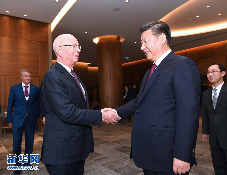 1月17日，國家主席習(xí)近平在瑞士達沃斯會見世界經(jīng)濟論壇主席施瓦布。 新華社記者 饒愛民 攝