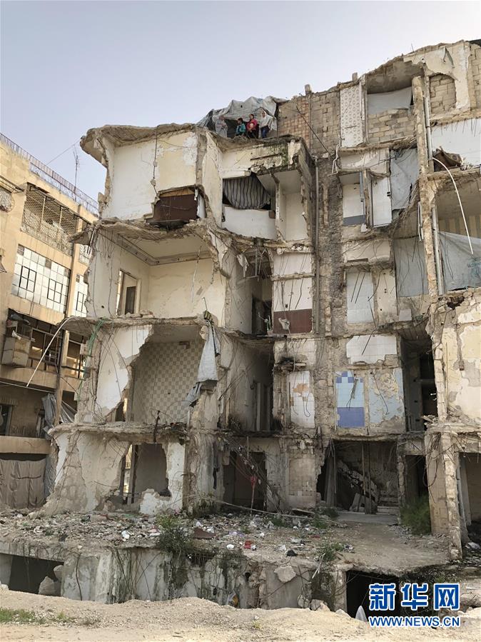 （國際&middot;圖文互動）（2）上學夢何處安放&mdash;&mdash;敘利亞女孩阿明娜的危樓生活