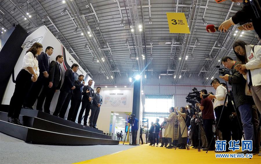 （新華全媒頭條&middot;聚焦進(jìn)口博覽會(huì)&middot;圖文互動(dòng)）（22）海納百川 利達(dá)天下&mdash;&mdash;首屆中國國際進(jìn)口博覽會(huì)巡禮