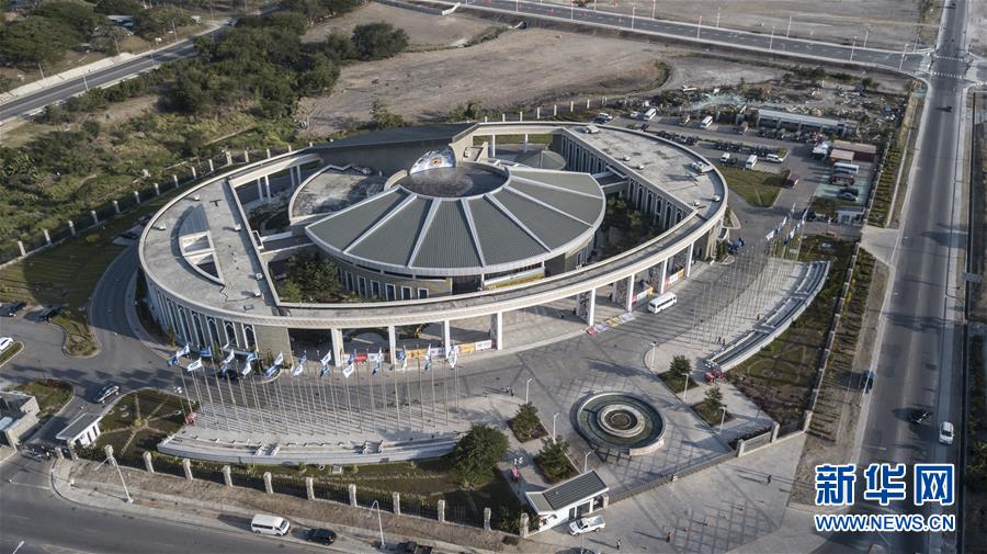 （新華全媒頭條&middot;圖文互動）（3）特稿：深化周邊友好　共促亞太繁榮&mdash;&mdash;寫在習(xí)近平主席出席亞太經(jīng)合組織第二十六次領(lǐng)導(dǎo)人非正式會議，對巴布亞新幾內(nèi)亞、文萊和菲律賓進(jìn)行國事訪問并在巴新同建交太平洋島國領(lǐng)導(dǎo)人會晤之際