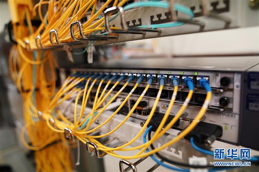 （國際&middot;圖文互動）（3）通訊：安全、好用、實惠&mdash;&mdash;美國電信運營商的華為親體驗