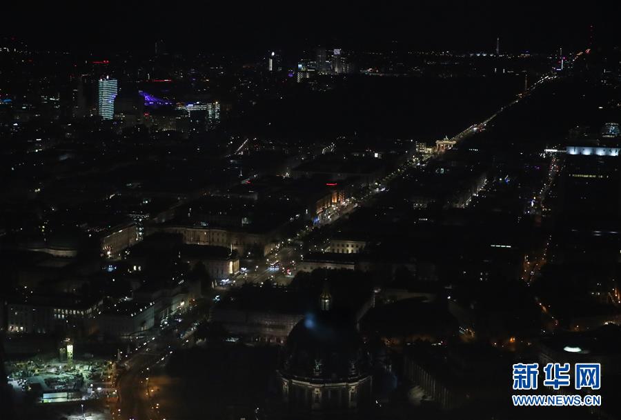 （國(guó)際）（1）德國(guó)柏林：夜來&ldquo;菩提樹下&rdquo;