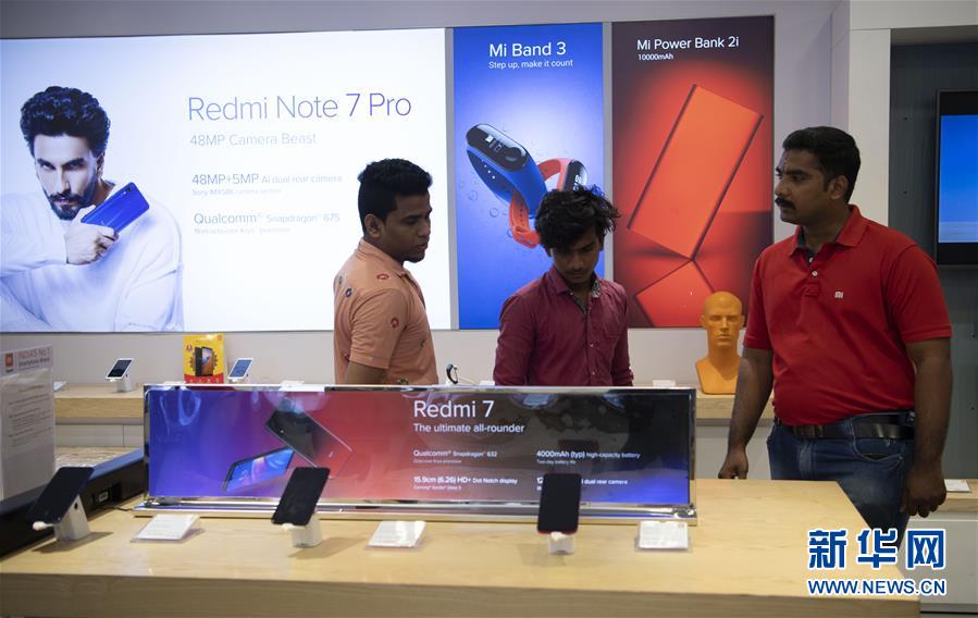 （習(xí)近平出訪配合稿&middot;圖文互動(dòng)）（5）特稿：電影、瑜伽、智能手機(jī)&mdash;&mdash;中印兩個(gè)文明古國交往&ldquo;新故事&rdquo;