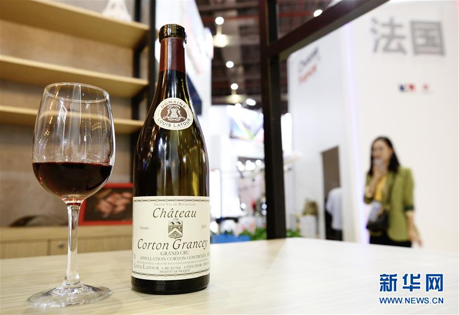 (新華全媒頭條·圖文互動(dòng))(5)大江奔騰勢(shì)如虹——習(xí)近平主席出席第二屆中國(guó)國(guó)際進(jìn)口博覽會(huì)紀(jì)實(shí)