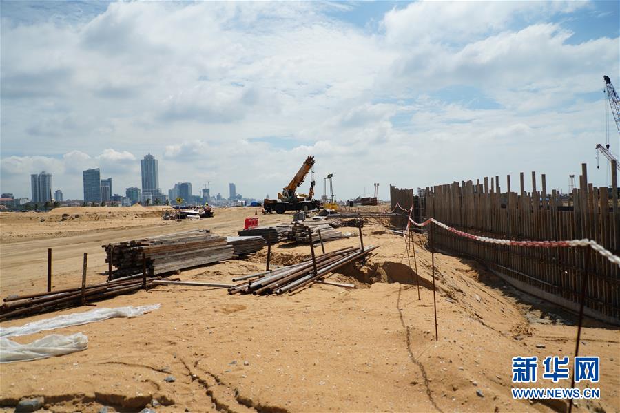 （國際&middot;圖文互動）（7）通訊：&ldquo;五年我們?yōu)樗估锾m卡造出一片新土地&rdquo;&mdash;&mdash;科倫坡港口城人的自豪與希冀