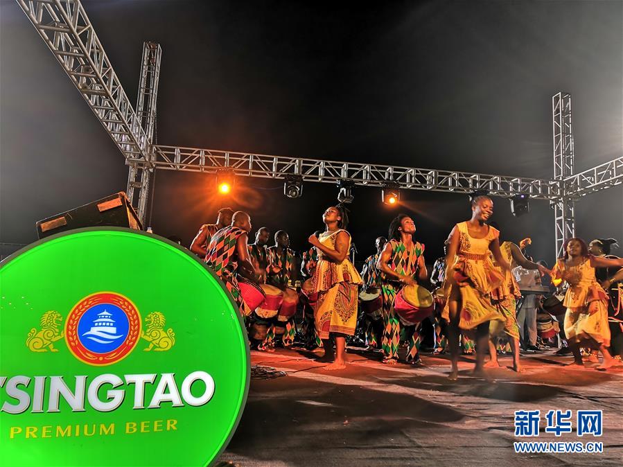(國際·圖文互動)(6)通訊:中國啤酒節(jié)走進非洲海濱城市
