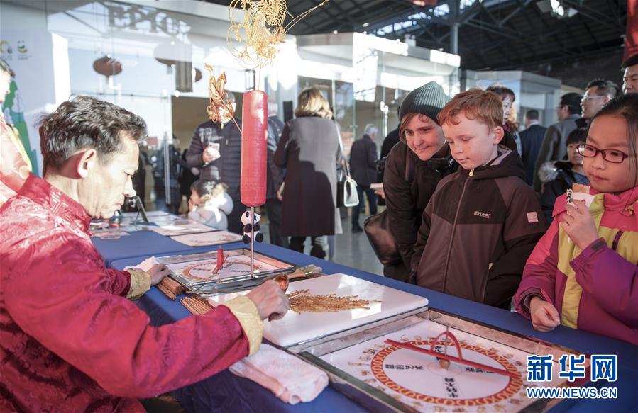 (國際·圖文互動)(2)歡樂春節(jié)“這里是成都”啟動儀式在都柏林舉行