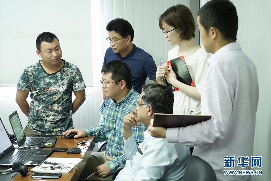 （國際&middot;圖文互動）（1）通訊：春節(jié)，&ldquo;是工期而不是假期&rdquo;&mdash;&mdash;記科倫坡港口城的中國建設(shè)者