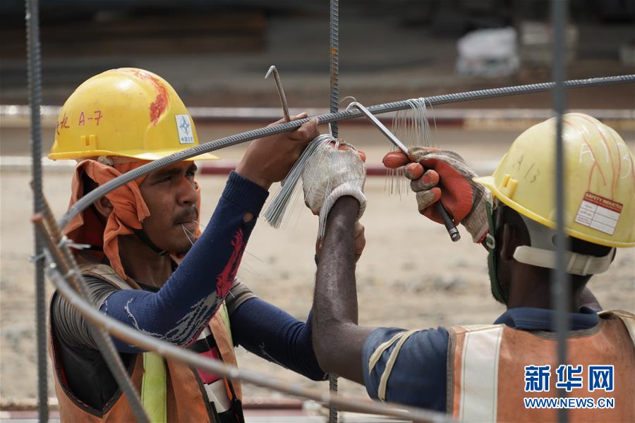 （國際&middot;圖文互動）（4）通訊：春節(jié)，&ldquo;是工期而不是假期&rdquo;&mdash;&mdash;記科倫坡港口城的中國建設(shè)者