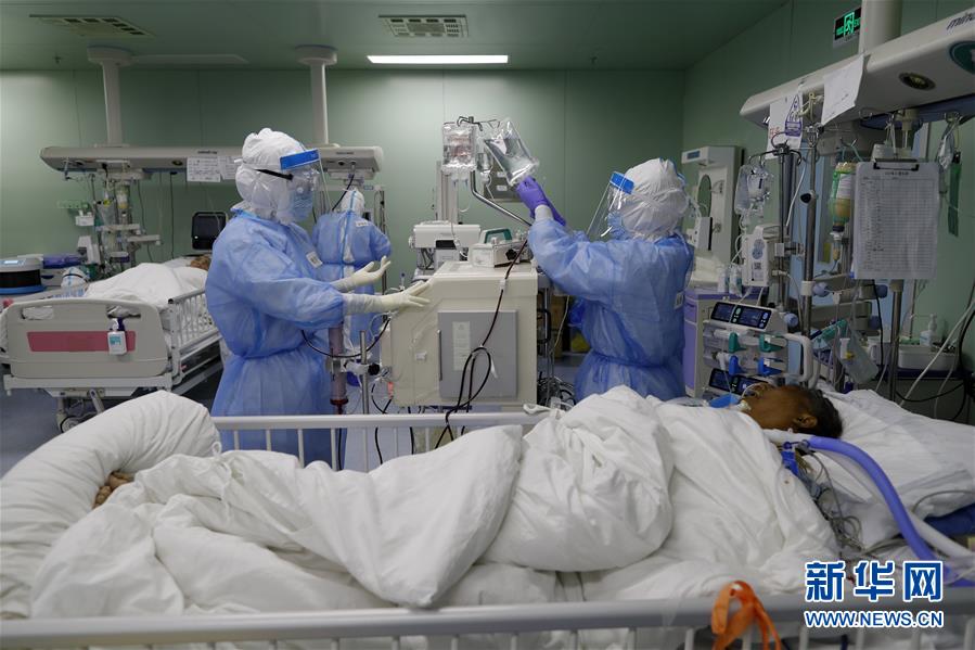 (聚焦疫情防控·圖文互動)(3)風雨并肩 攜手戰(zhàn)“疫”——中國抗疫命運與共的生動實踐