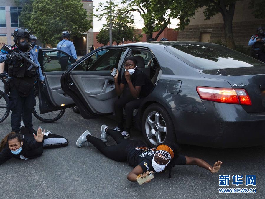 (國(guó)際)(2)美國(guó)明尼阿波利斯的抗議示威活動(dòng)持續(xù)