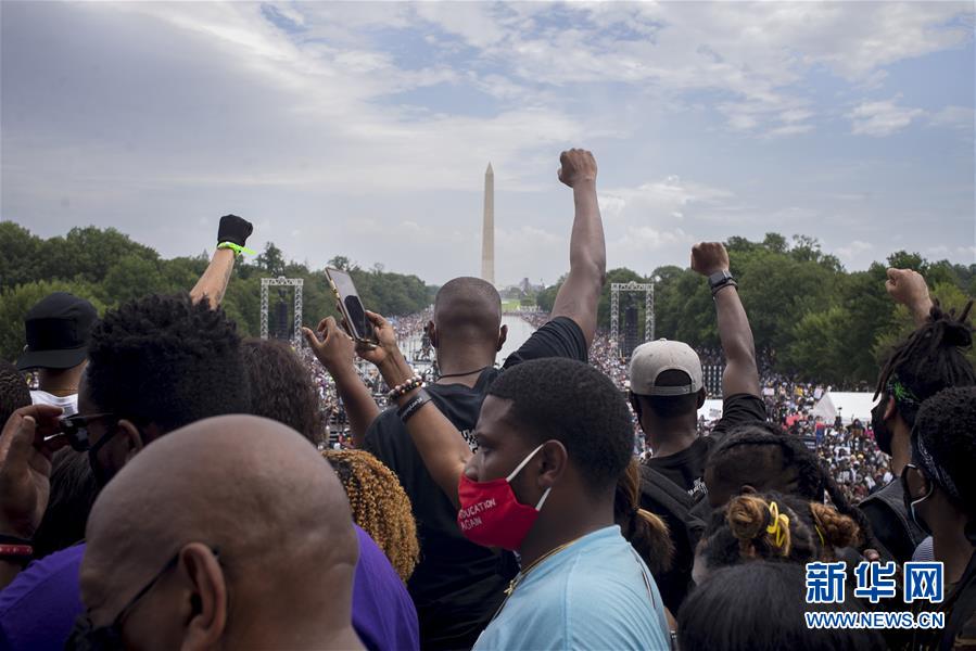 (國際)(2)美國民眾舉行反種族歧視和暴力執(zhí)法大規(guī)模示威活動