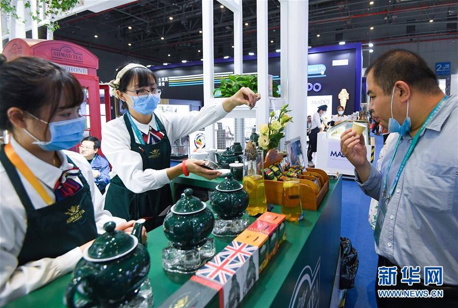 （第三屆進博會&middot;圖文互動）（2）全球&ldquo;寶藏級&rdquo;美食薈萃&mdash;&mdash;進博會食品及農(nóng)產(chǎn)品館遍藏世間珍饈