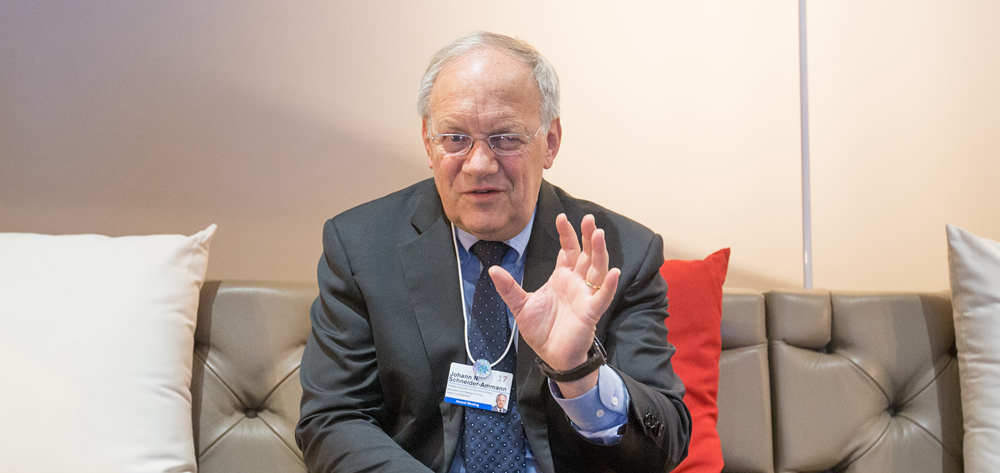 瑞士希望搭乘中國(guó)發(fā)展的&ldquo;快車&rdquo;&mdash;&mdash;訪瑞士聯(lián)邦委員兼經(jīng)濟(jì)、教研部長(zhǎng)施奈德－阿曼