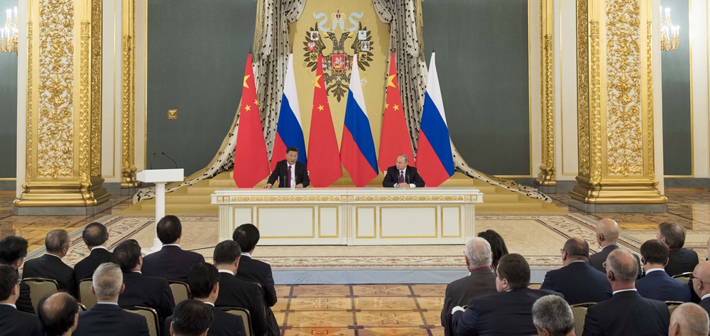 習(xí)近平同俄羅斯總統(tǒng)普京共同會(huì)見中俄友好、和平與發(fā)展委員會(huì)，媒體和企業(yè)界代表