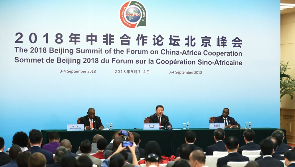 習(xí)近平同拉馬福薩、薩勒共同會見記者