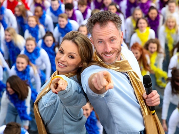 一起來battle！325名英國舞者大跳迪斯科破吉尼斯世界紀(jì)錄