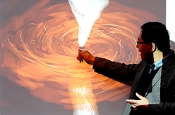 人類首次&ldquo;看見&rdquo;的那個(gè)黑洞，有了偏振圖像