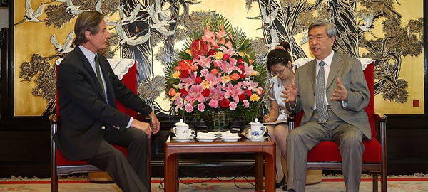 李從軍會(huì)見聯(lián)合國(guó)副秘書長(zhǎng)彼德&middot;朗斯基&middot;蒂芬索