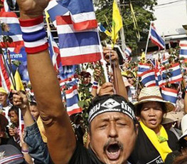 泰國(guó)政斗下半場(chǎng):洗牌重來(lái)？