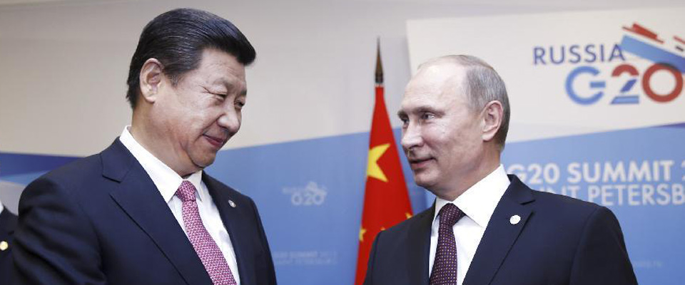 2013年9月，習(xí)近平在圣彼得堡會見普京